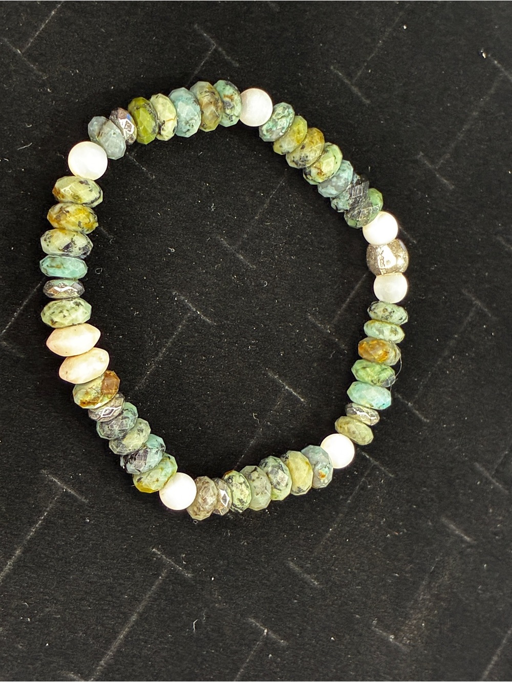 Silpada’s Handmade Green and White Beaded Stretch Bracelet